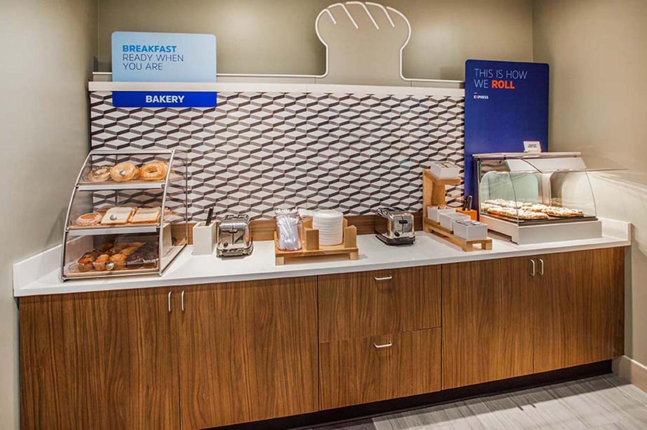 Holiday Inn Express Hotel & Suites Montgomery Boyd-Cooper Parkway By Ihg Dış mekan fotoğraf